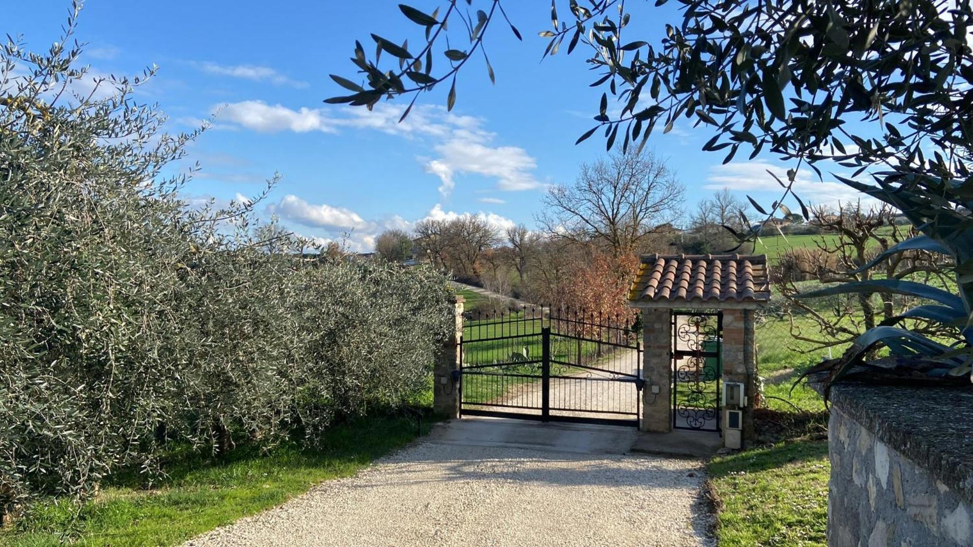 Casa Civico22 Villa Fratta Todina Luaran gambar